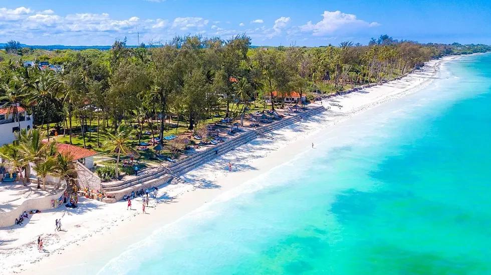 From Savannah to Sea: The Ultimate Kenya Bush-and-Beach Safari
